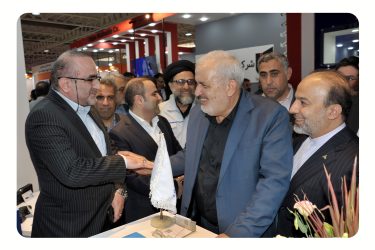 بازدید وزیر صمت از غرفه شرکت رادیاتور ایران در نمایشگاه بین المللی قطعات خودرو