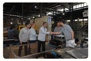 بازدید مدیرعامل شرکت رادیاتور ایران به مناسبت روز کارگر از خطوط تولید این شرکت